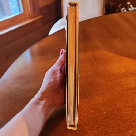 ICONIC 20 Eyeshadow Palette Gold Browns Pinks Matte & Metallic Sunset To Sunrise - Picture 6 of 7